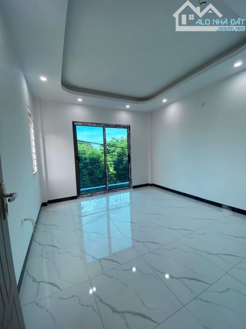 Nhà xây độc lập sân cổng riêng, DT 60m2 xây 4 tầng-cạnh chợ Tình Lam-2km đến KĐT Đô Nghĩa - 2