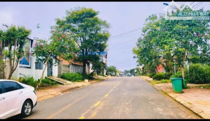 Bán 460m2 đất đường trường chinh măng đen kon tum 11 x 42m giá 9,1 tỷ - 2