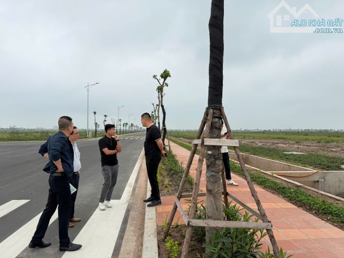 Chuyển nhượng 30.000m2 đất khu CN Bắc Giang (Bắc Ninh mới), gần KCN Vân Trung - 2