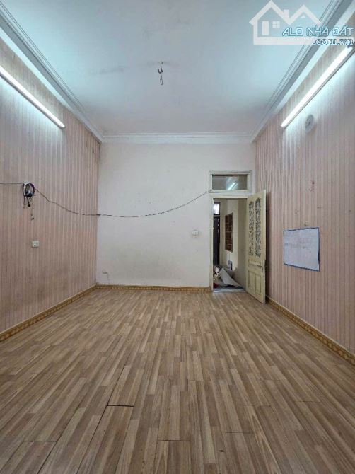 Lương Định Của - Ngõ nông - Gần ô tô - Nhà dân xây chắc chắn - Khách về spa lại là đẹp nga - 2