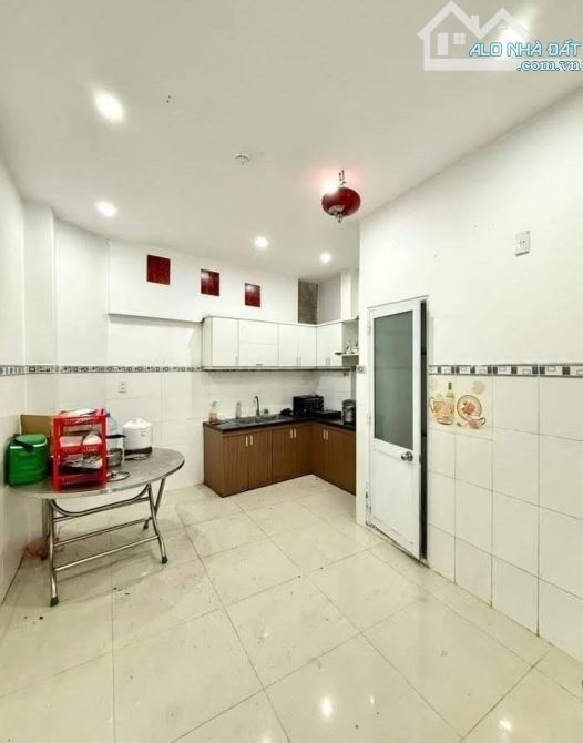 🏡 Cơ hội vàng: Nhà 4 tầng kiên cố Nguyễn Du, view Trái Bắp, giá rẻ bất ngờ - 2