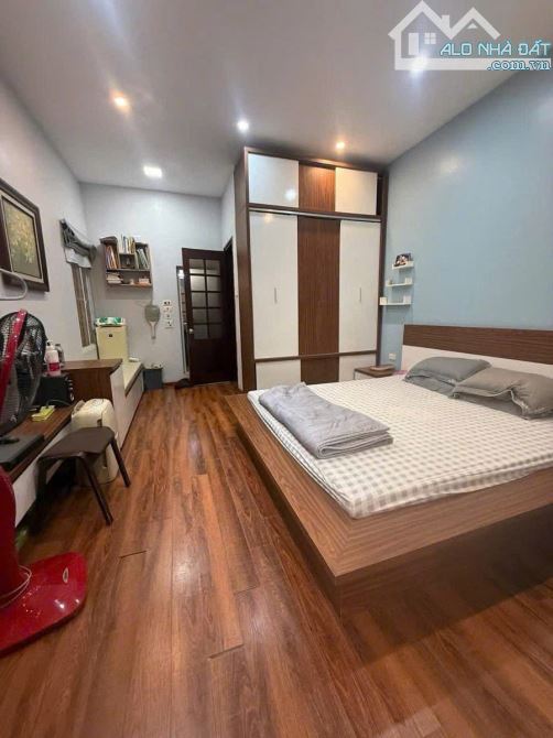 Bán nhà trung tâm Hai Bà Trưng ở luôn 45m2 - 5 tầng - Cách ô tô 20m - Nhỉnh 9 Tỷ - 2