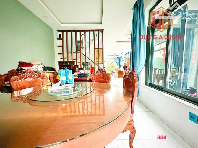 Bán biệt thự view sông, siêu sang, P. Thống Nhất, gần khu D2D, giá tốt! - 1