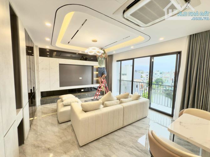 SIÊU PHẨM 8 TẦNG MẶT HỒ, FULL ĐỒ, GARA 2 Ô TÔ, Ở SƯỚNG, NGỌC THUỴ - LONG BIÊN. HƠN 20 TỶ - 2
