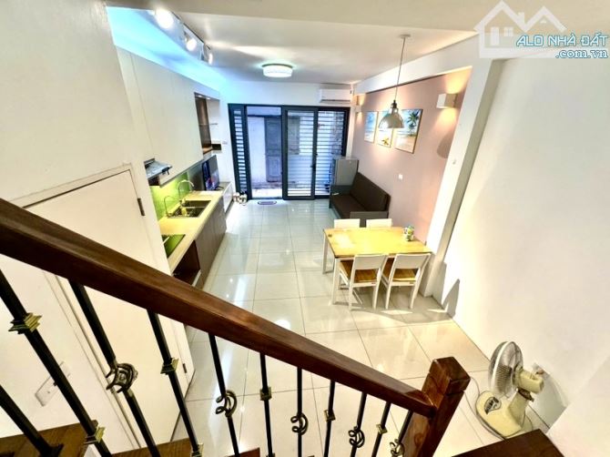Bán Nhà Dân Xây Bồ Đề hơn 7 tỷ-FULL NỘI THẤT-NGÕ NÔNG THÔNG-GẦN Ô TÔ-SỔ VUÔNG-HIẾM - 2