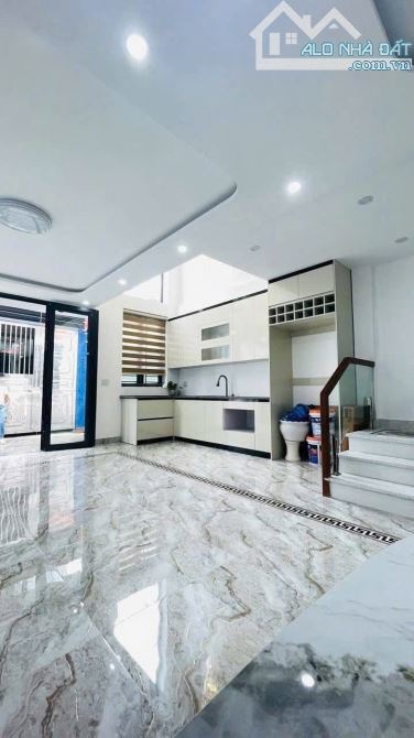 Nhà 4 tầng tổ 3 - Quận An Dương 3 xây độc lập ngõ nông otô cách  mặt trục 20m - 2
