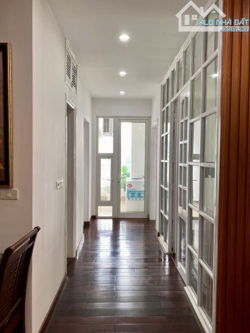 Cho thuê căn hộ 100m2 3PN 2WC full nội thất D11 Trần Thái Tông 19tr có thương lượng - 2