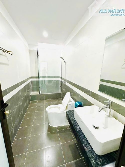 Bán nhà phố Lạc Long Quân 35m2 4tầng 5.68 tỷ Tây Hồ - 2