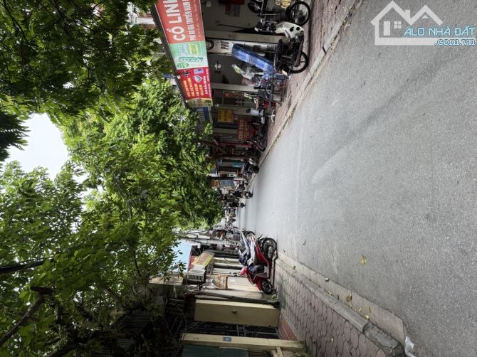 Trâu Quỳ Ngô Xuân Quảng -50m MT 4 m- Ngõ Thông- Ô TÔ chạy- xây ở hay trọ đều tốt - 2