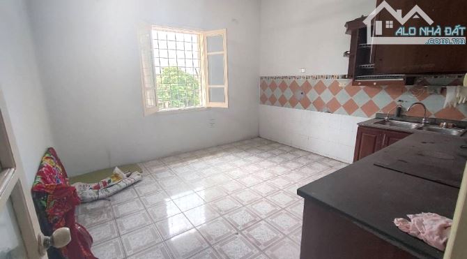 BÁN CĂN HỘ TẬP THỂ MẶT PHỐ 74 NGUYỄN CHÍ THANH 120M2 - 6.5 TỶ - 3PN CỰC SÁNG THOÁNG - 2