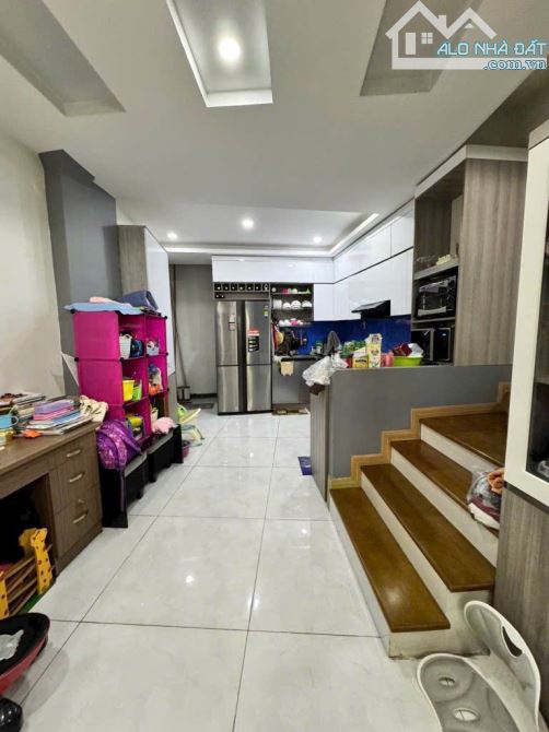 NHÀ CHÍNH CHỦ NGUYỄN VĂN ĐẬU GẦN 70M2 - 3 TẦNG - NGANG HƠN 5M - NHĨNH 8 TỶ - 2