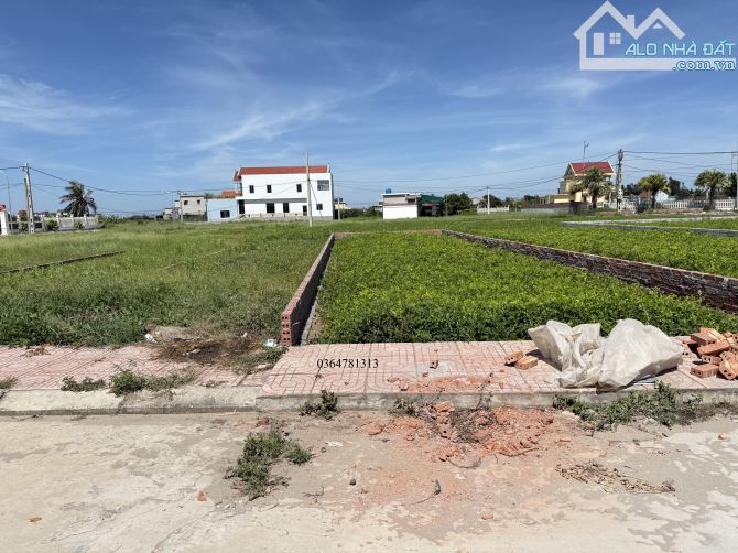Bán lô đất đẹp bãi tắm Giao Phong Quất Lâm 83m2 MT5m ô tô kinh doanh view biển - 2