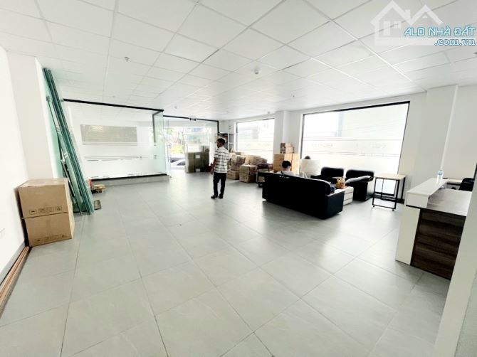 Bán tòa văn phòng 9 tầng lô góc - trung tâm Cầu Giấy.. - 2