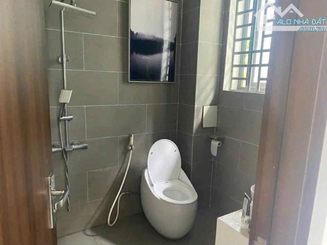 ✅✅ Bán nhà 3 tầng MT đường Hoà Minh 7, cách biển Nguyễn Tất Thành 200m. Vị trí cực đẹp - 2