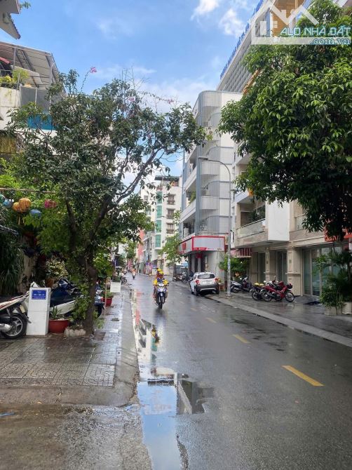 HOT 330 tỷ! Bán GẤP MT Đ. Hồ Hảo Hớn Q1 – 12.5x65m CN: 703m2.. - 2