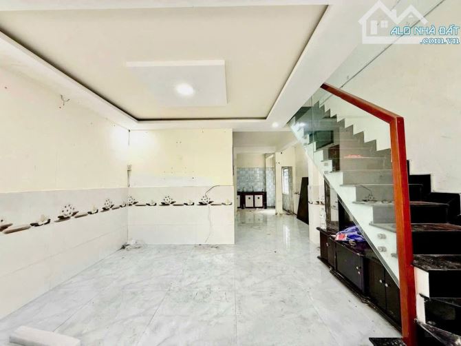 📌📌📌LÀM VIỆC TRỰC TIẾP GIÁ TỐT !!!ần bán nhanh nhà 311 Nguyễn Hoàng - 2
