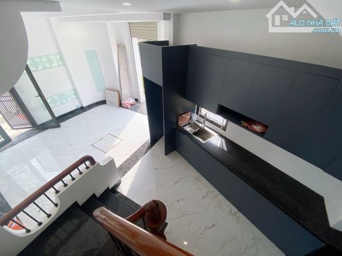 CHỈ HƠN 7 tỷ CÓ NGAY SIÊU PHẨM VIEW HỒ TRIỆU ĐÔ - LÔ GÓC 3 THOÁNG - NHÀ MỚI CỨNG _ ô tô - 2