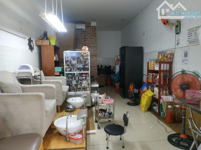 Gấp bán Nhà Huỳnh Văn Bánh, Phú Nhuận - Hẻm 6m, ô tô 7 chỗ đậu đỗ, Thu nhập 25 triệu/tháng - 2