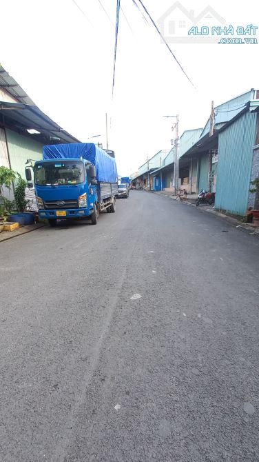 BÁN 699m2 ĐẤT TRẢNG DÀI, ĐƯỜNG NHỰA RỘNG 7m THÔNG THOÁNG, SỔ HỒNG THỔ CƯ GẦN CÂY XĂNG 26 - 2