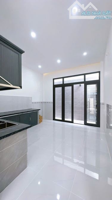 BÁN NHÀ MỚI XÂY Q4 HÀNG HIẾM KHU VỰC NÀY GIÁ 7TỈ NHĨNH 4 TẤM SÁT MT KHU ĐỒNG BỘ CAO TẦNG - 2