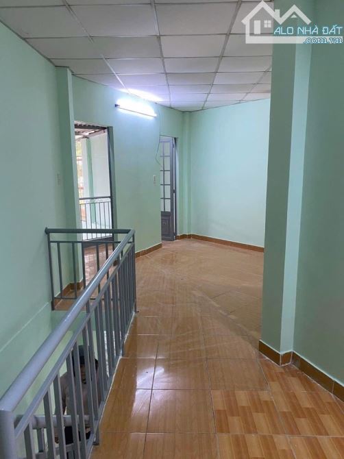 Chỉ 3,5 tỷ - Nhà 2 tầng - HXH thông, DT: 87,8m2 ngang 4.9m -P. Bình Trưng Đông - Q.2 - 2