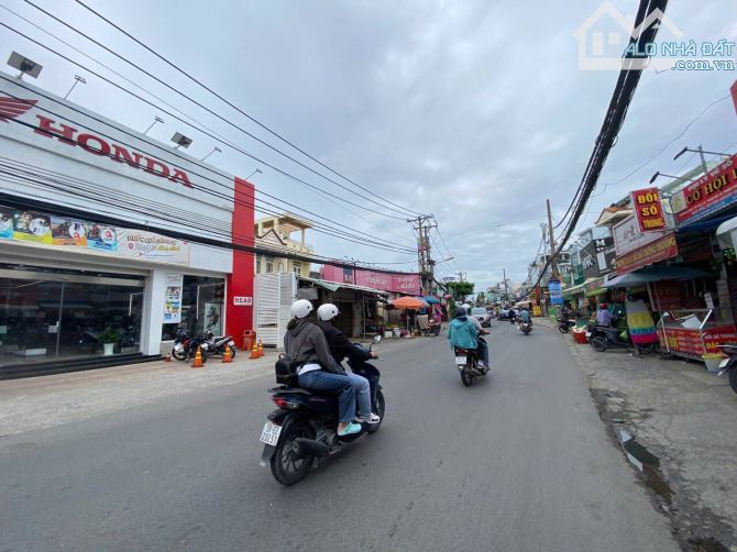 Bán Nhà Mặt Tiền Đường Nguyễn Duy Trinh- Q2- Ngang 8X30m CN 240m2 HDT 110tr/Th- Giá 36 Tỷ - 2