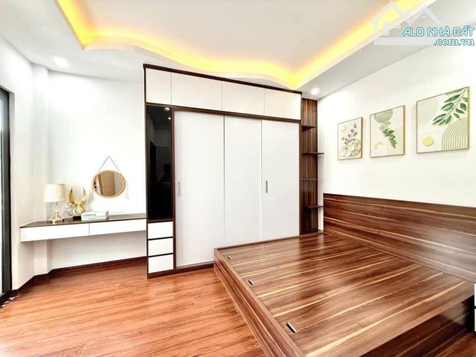 Bán nhà mới đẹp 40m2 x 4 tầng ô tô đỗ sát, ngay ngã 3 Đông Mỹ - Thanh Trì - 2