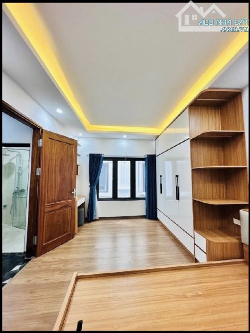 Nhà ngõ thông Cổ Nhuế, 34m², 5 tầng, Gần đường ô tô, Giá chỉ 7.3 Tỷ - 2