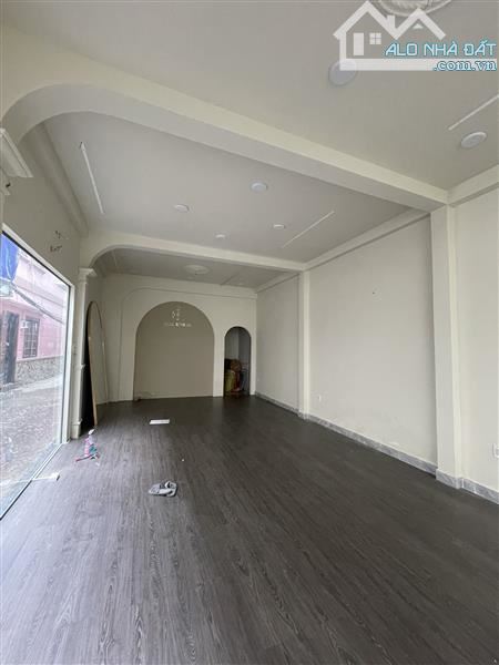 NGAY VÒNG XOAY ĐIỆN BIÊN PHỦ -LÊ HỒNG PHONG- P.1- Q.10- DT: 4.5*13M- GIÁ 15 TỶ 4 - 2