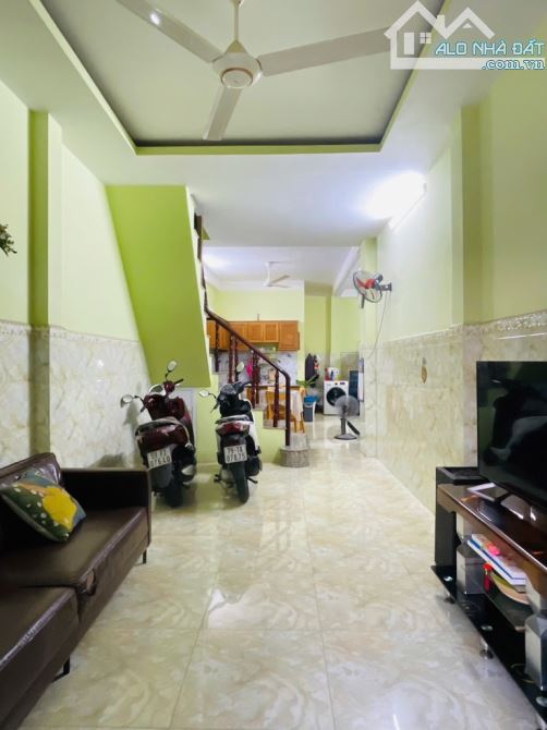 Bán nhà nở hậu, Cách Mạng Tháng 8,  58m2, 2 tầng,  giá hấp dẫn hơn 6 Tỷ (20253240) - 2
