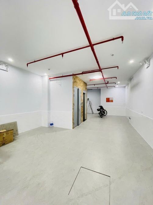 NHÀ CẦU GIẤY - 73m2 7T THANG MÁY  - LÔ GÓC 2 THOÁNG - 24PKK GẦN PHỐ - GIÁ 18.x TỶ. - 2