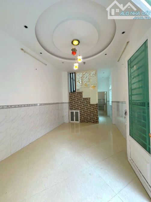 Lô góc 2 mặt tiền Q7, Huỳnh Tấn Phát, 4 tầng, 70m2, HXH, Nhỉnh 6 tỷ - 2
