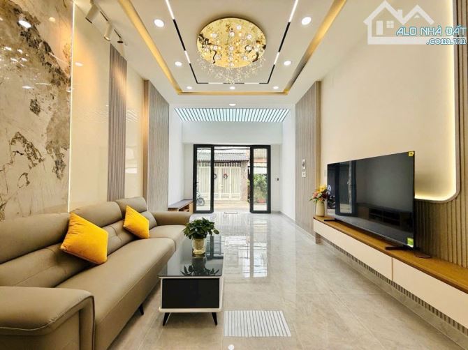 Nhà Mới Mặt Tiền KD Đường 8m - Gần Chợ Xóm Mới - Full Nội Thất - 26