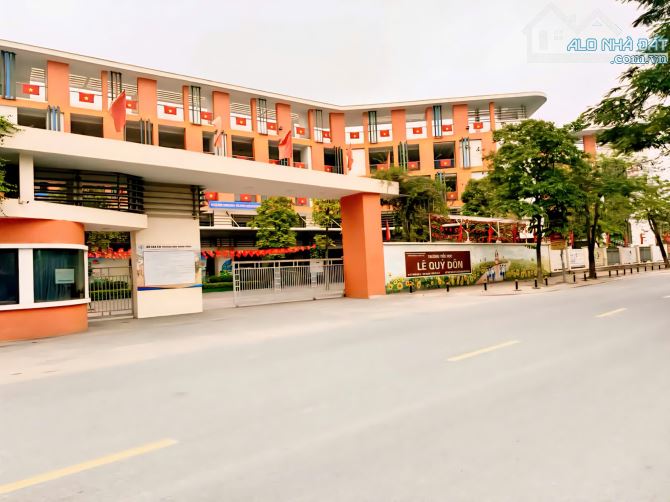 DÂN XÂY 42M PHÚC LỢI - 2 SÂN TRƯỚC SAU - NGÕ TO RIÊNG BIỆT - 5 TỶ LỚN - 3