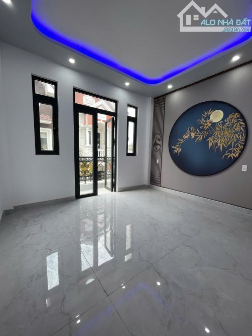 Mới Đẹp Đường Xe Hơi Sổ 2025 Trệt+Lửng+2Lầu Chỉ Nhỉnh 5T Xem Chốt Ngay - 3