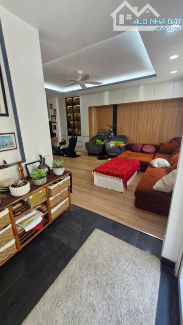 Giảm 2 Tỷ Bán Biệt Thự Khu An Khánh Q.2 - 6.6x19m Hầm 4 tầng - HĐT 40tr giá còn 33 tỷ. - 3