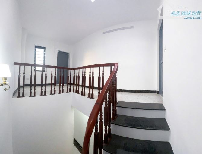 NHÀ MỚI YÊN SỞ - NGÕ Ô TÔ ĐỖ - SÂN TRƯỚC RỘNG THOÁNG - 3