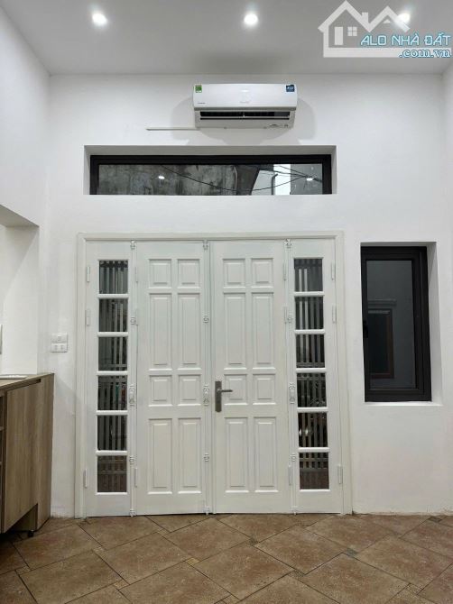 Cho thuê nhà 4 tầng Đội Cấn, Ba Đình. Giá 15tr - 3