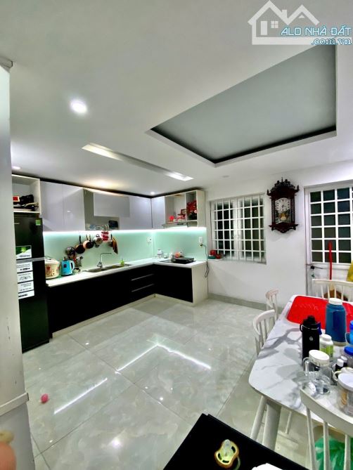 BÁN NHÀ 3 TẦNG CHÍNH CHỦ CHƯA QUA ĐẦU TƯ MOI XÂY -MT ĐƯỜNG 7.5M- Nguyễn Quang Diêu- HOÀ XU - 3