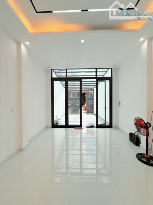 BÁN NHÀ MẶT TIỀN KINH DOANH ĐÔNG HƯNG THUẬN, 95m2 2 Tầng Mới Đẹp, ngay Tham Lương giáp TB - 3