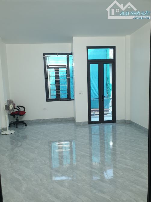BÁN NHÀ ĐẸP 2.8 TỶ 3 TẦNG 84M2 ( ĐÔNG NAM ) NGÕ HÙNG VƯƠNG - 3
