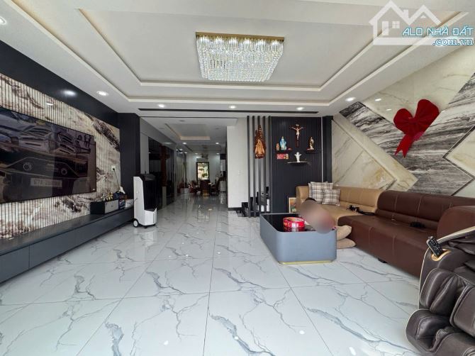 NHÀ ĐẸP LUNG LINH ĐẸP NGAY NGUYỄN QUÝ YÊM - 112m²-5.9 x 18.2M- 5 TẦNG- 14TỶ - 3
