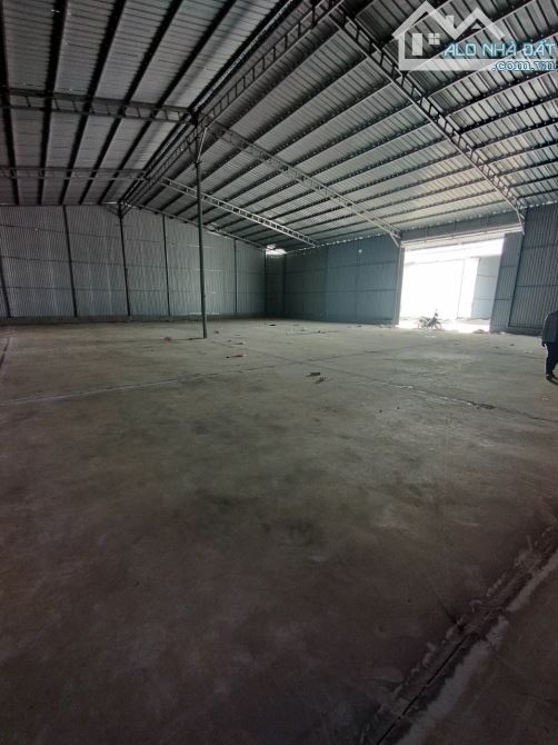 Cho thuê kho đường Thụy Phương, Bắc Từ Liêm, HN. DT 500m và 300m, cao 8m xe công đỗ cửa. G - 3