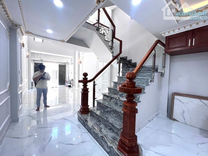 🌺🌺BIỆT THỰ 5 TẦNG - HẺM XE HƠI - HẺM 6M - XE HƠI NGỦ TRONG NHÀ - GIÁP BÌNH THẠNH - GÒ VẤ - 3