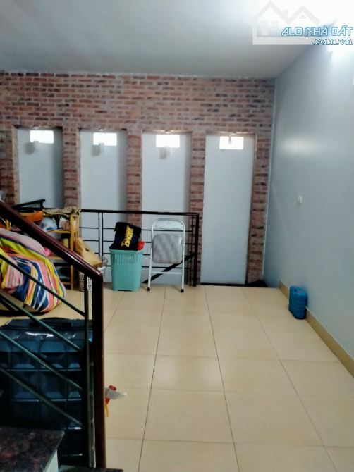 CHO THUÊ NHÀ  NGÕ 4B PHỐ YÊN LẠC DT 45MX4 TẦNG, 5PN,3WC, NGÕ Ô TÔ THÔNG - 3