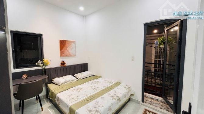 CĂN GÓC 3PN KẾ BÊN Q1 chỉ 4,x TỎI - 3