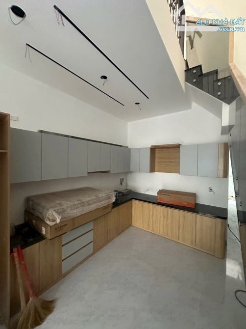 BÁN NHÀ 1 TRỆT 1 LẦU 1 (HOÀN CÔNG) GẦN KHU DÂN CƯ - P. TÂN PHONG. GIÁ CHỈ 3,650 TỶ - 3