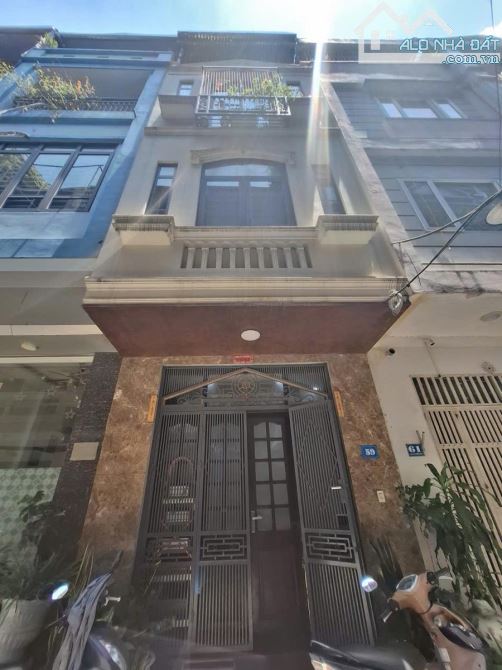 Hot Hot Khương Trung Thanh Xuân DT:42m2 4T MT:3.7m 11 tỷ - 3