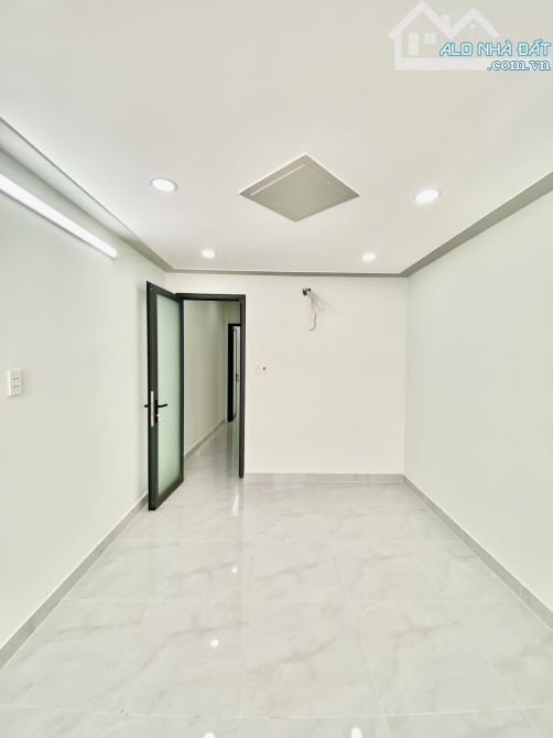 NHÀ ĐẸP TRỊNH ĐÌNH THẢO – TÂN PHÚ – GẦN ĐẦM SEN – 34M² – CHỈ 4.05 TỶ - 2