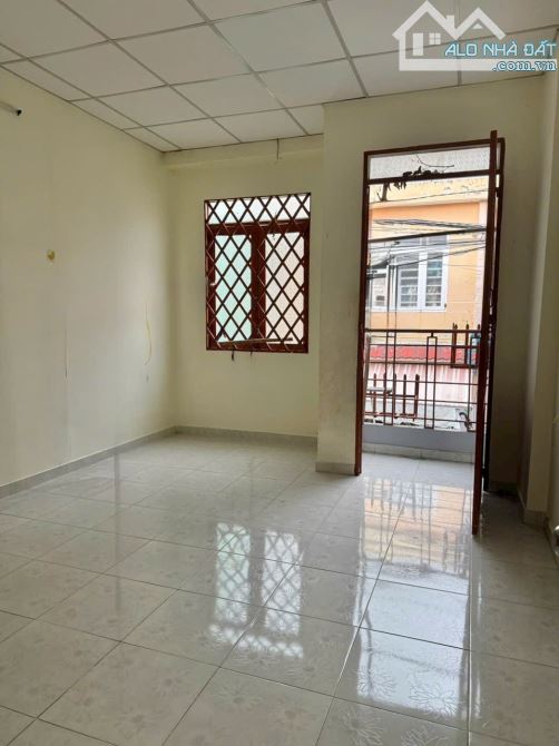 NHÀ TRỆT 1 LẦU- SHR/DSH GIÁ BÁN 1TY050 TRIỆU- MẶT TIỀN HẺM XH LONG HẬU - 3
